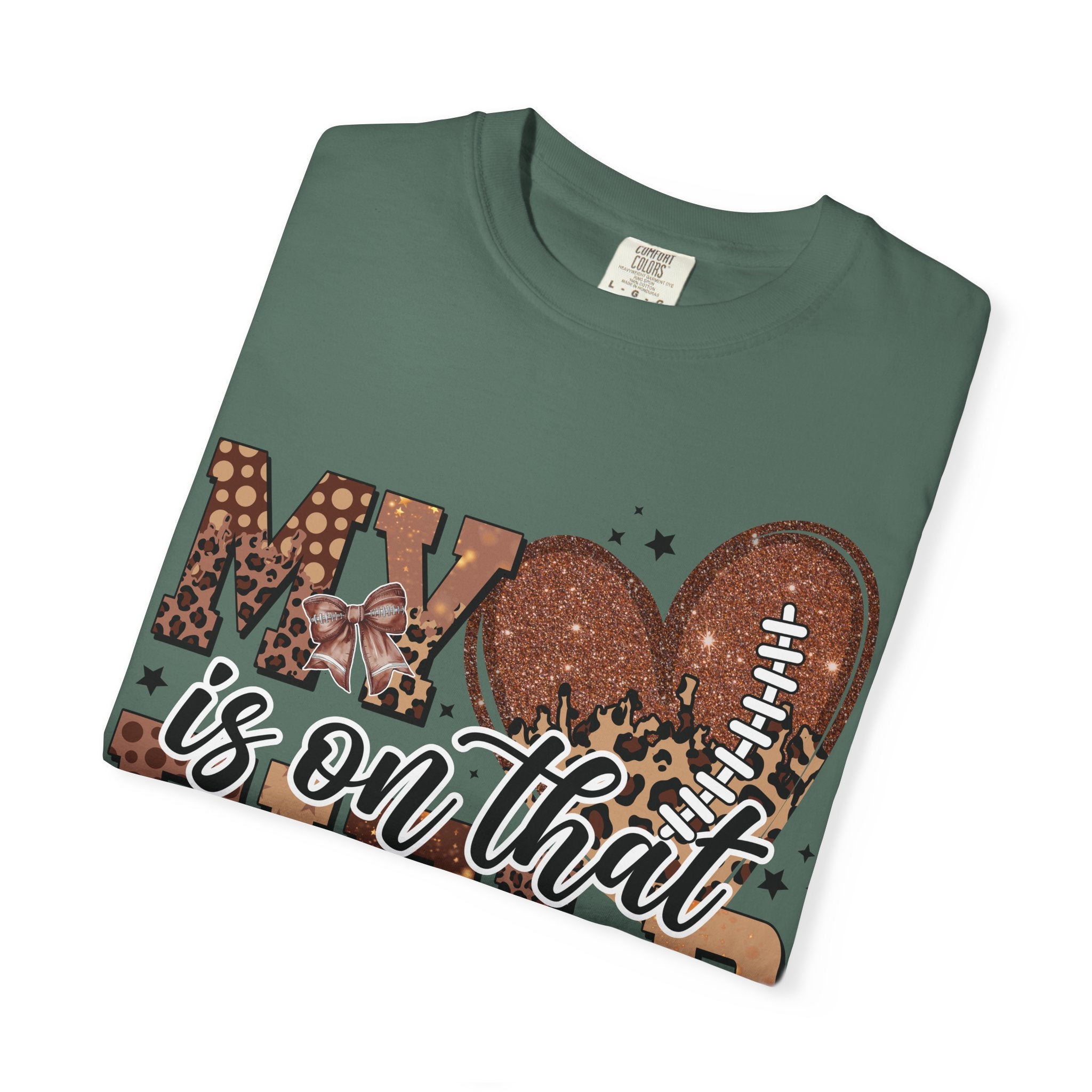 Football Mom 'My Heart Is On That Field' T-Shirt