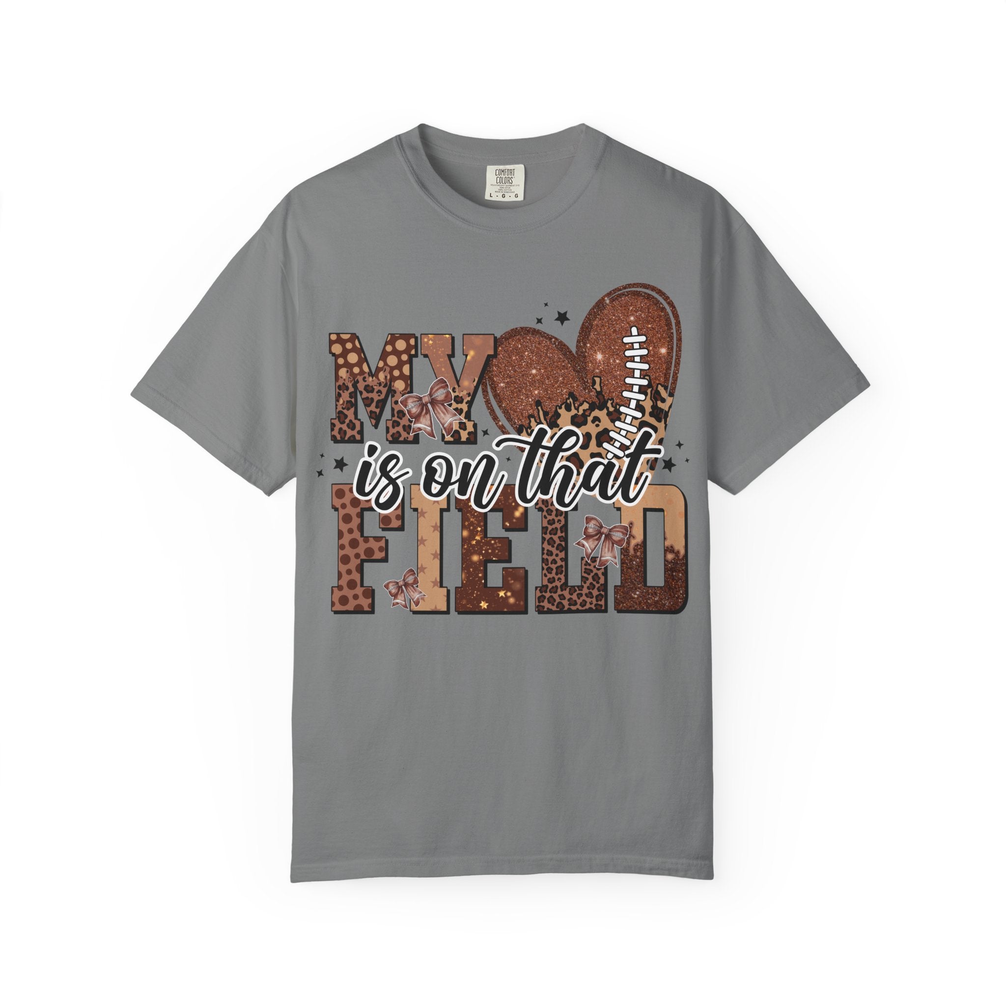 Football Mom 'My Heart Is On That Field' T-Shirt