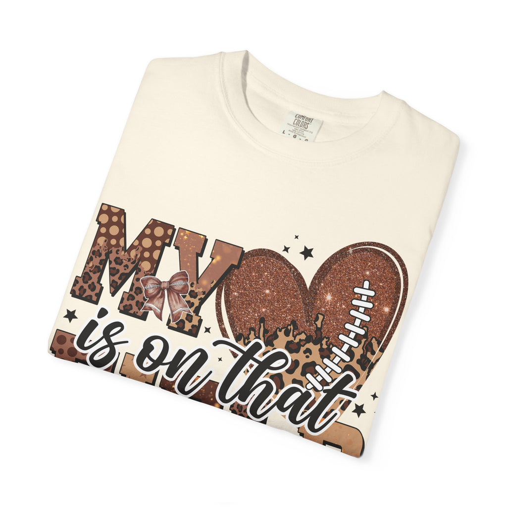 Football Mom 'My Heart Is On That Field' T-Shirt