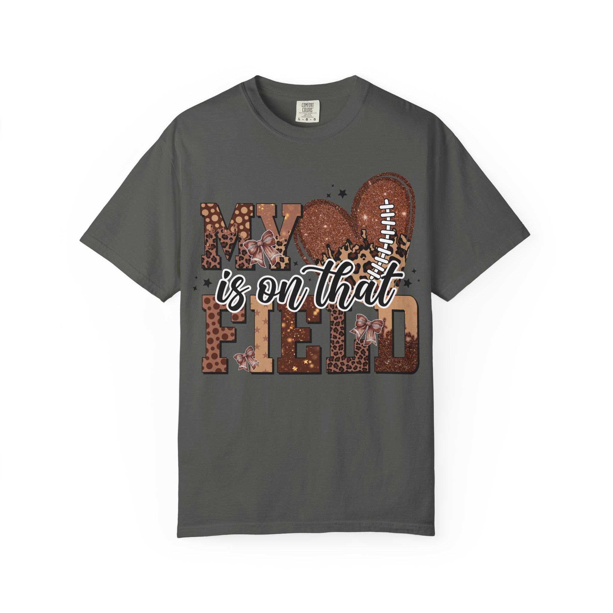 Football Mom 'My Heart Is On That Field' T-Shirt