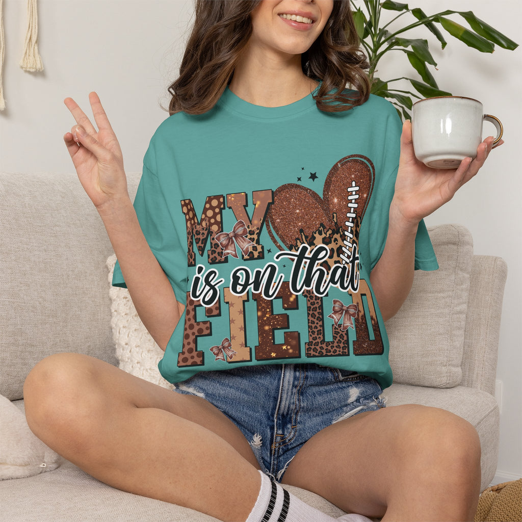 Football Mom 'My Heart Is On That Field' T-Shirt
