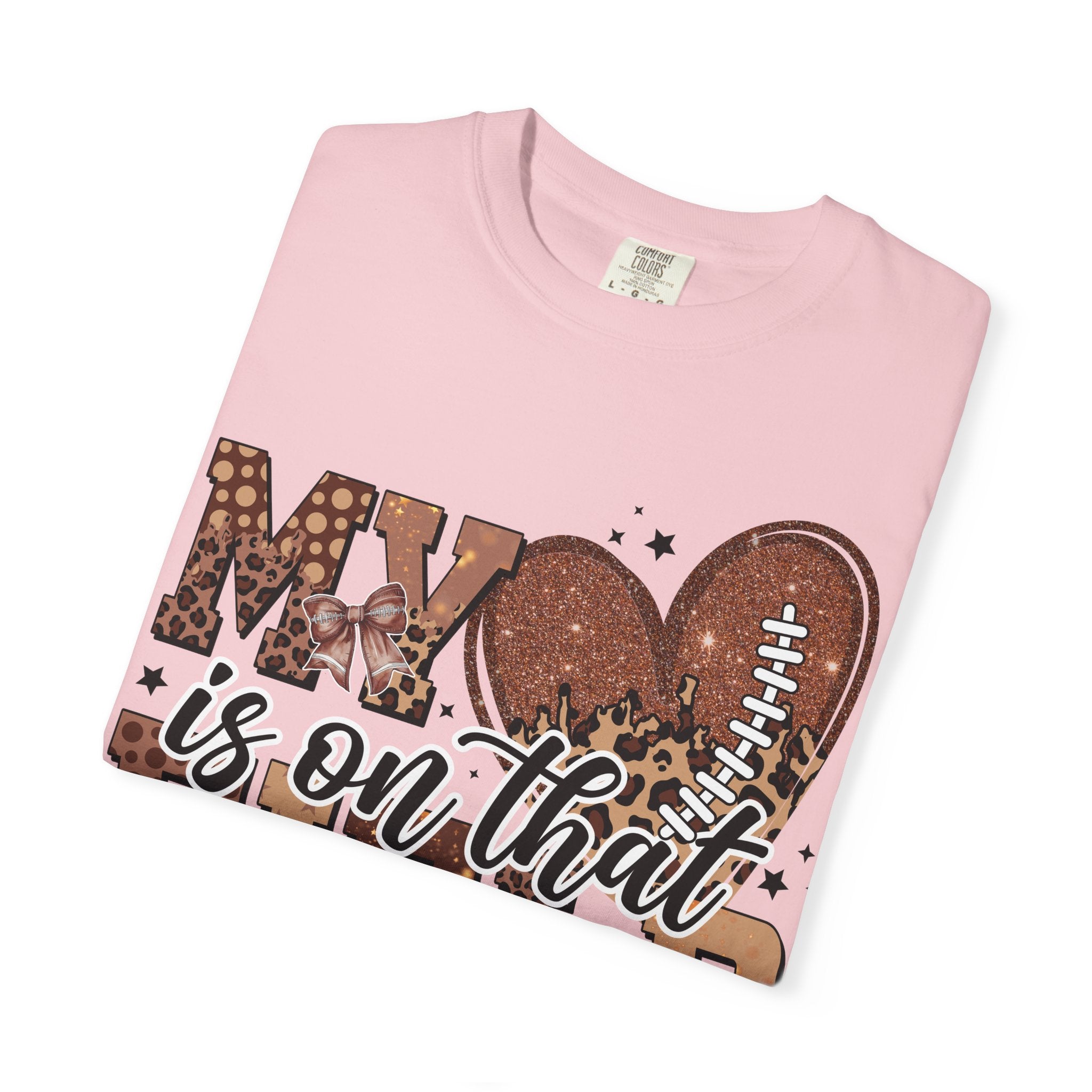 Football Mom 'My Heart Is On That Field' T-Shirt
